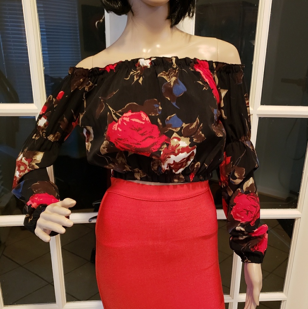 Off the Shoulder Blouse - Picture 4 of 6